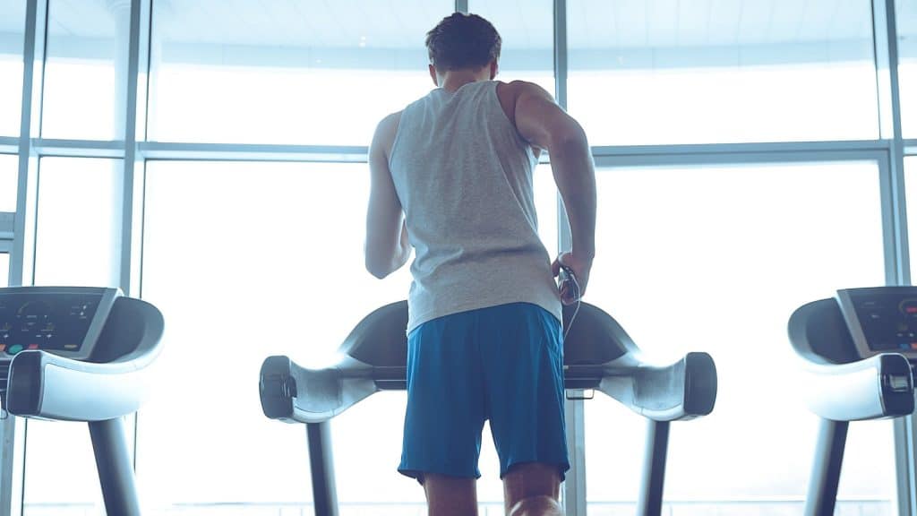 Treadmill vs Outdoor Running: Pros and Cons of Treadmill Running Treadmill vs Outdoor Running: Pros and Cons of Treadmill Running